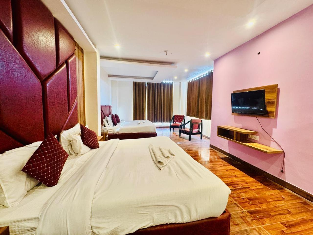 Royal Majestic View Point Lodge Manāli Extérieur photo