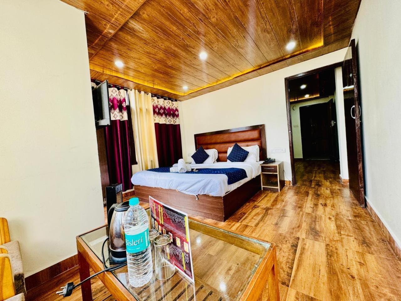 Royal Majestic View Point Lodge Manāli Extérieur photo