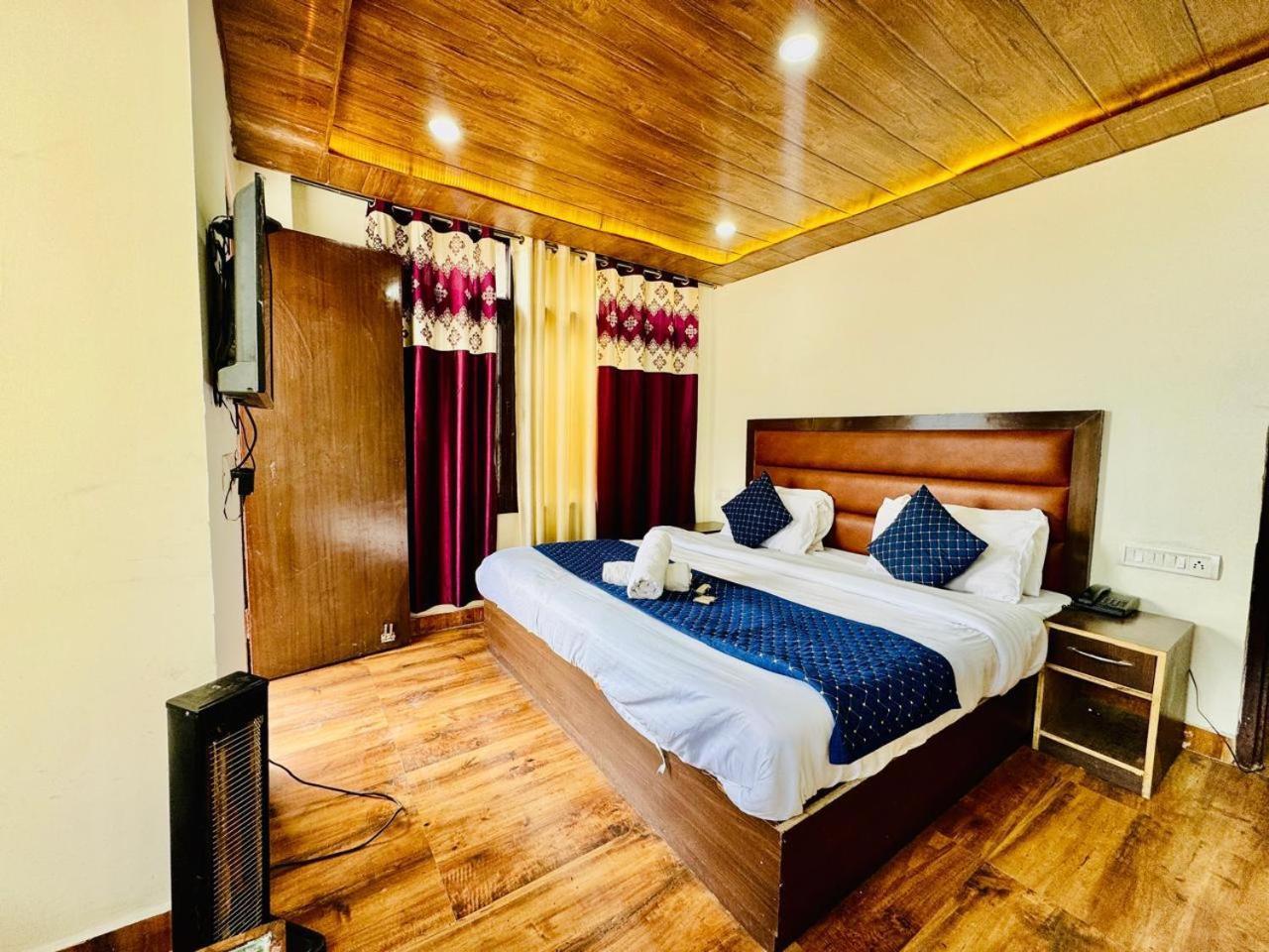 Royal Majestic View Point Lodge Manāli Extérieur photo
