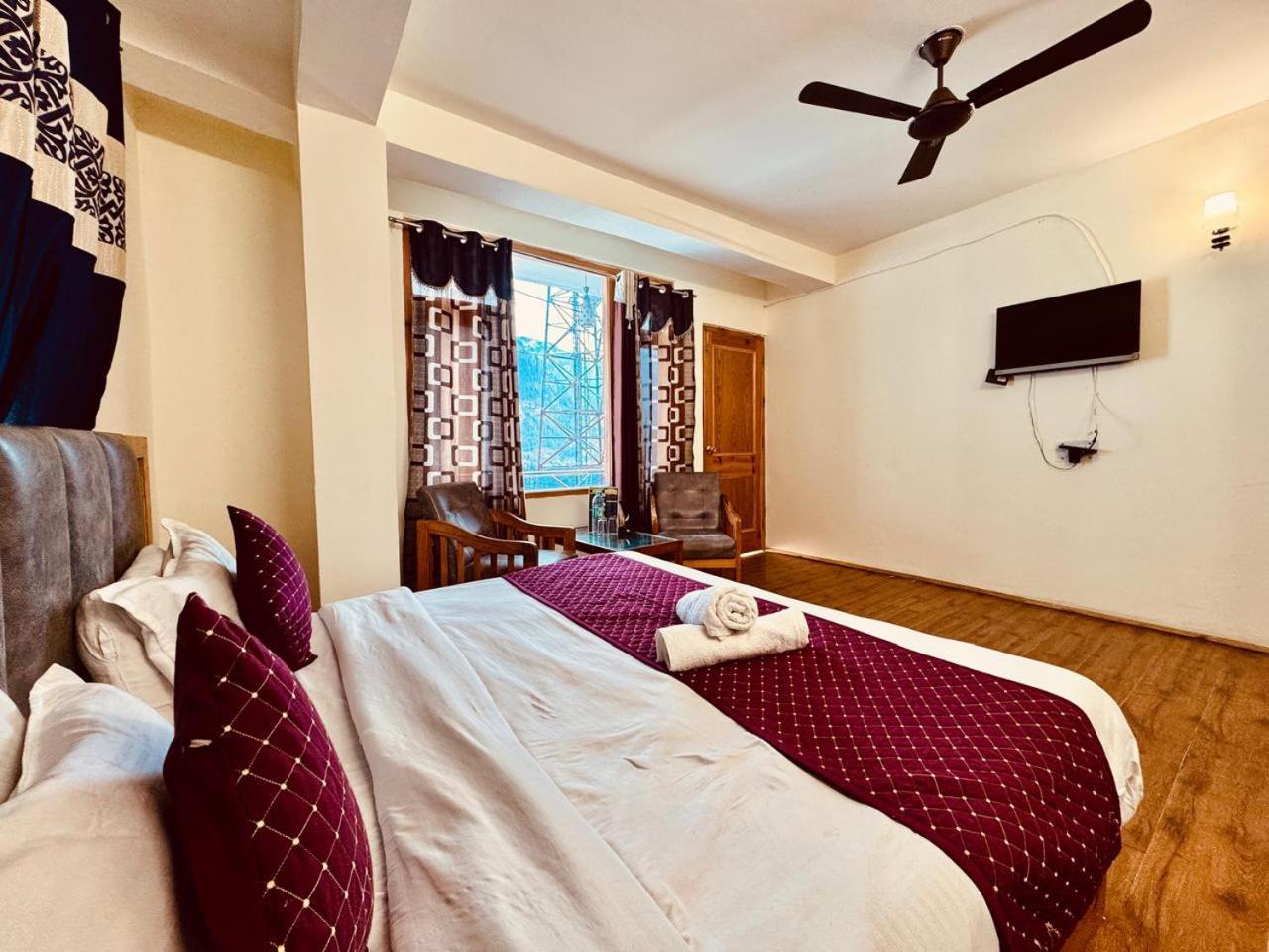 Royal Majestic View Point Lodge Manāli Extérieur photo