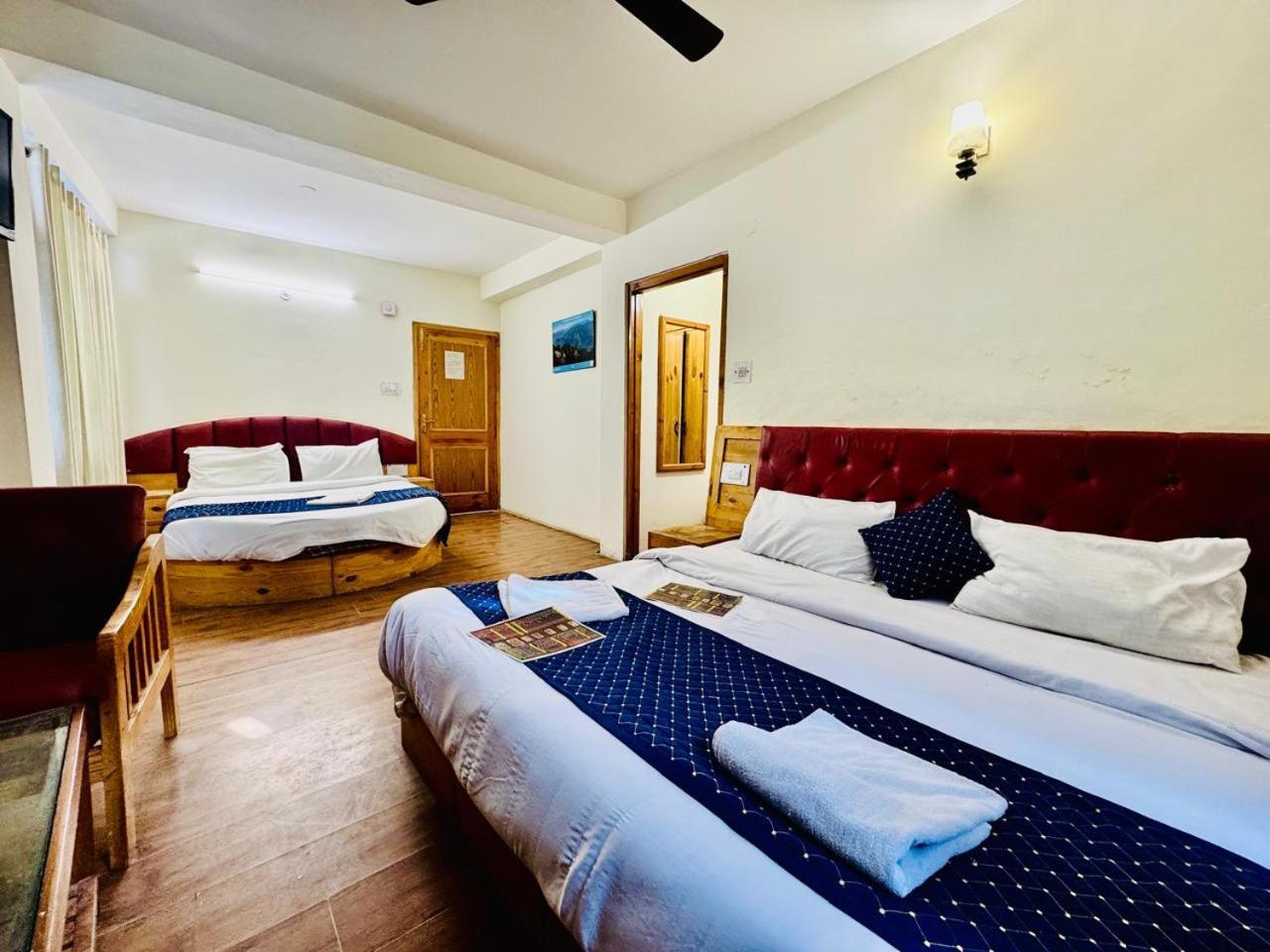 Royal Majestic View Point Lodge Manāli Extérieur photo