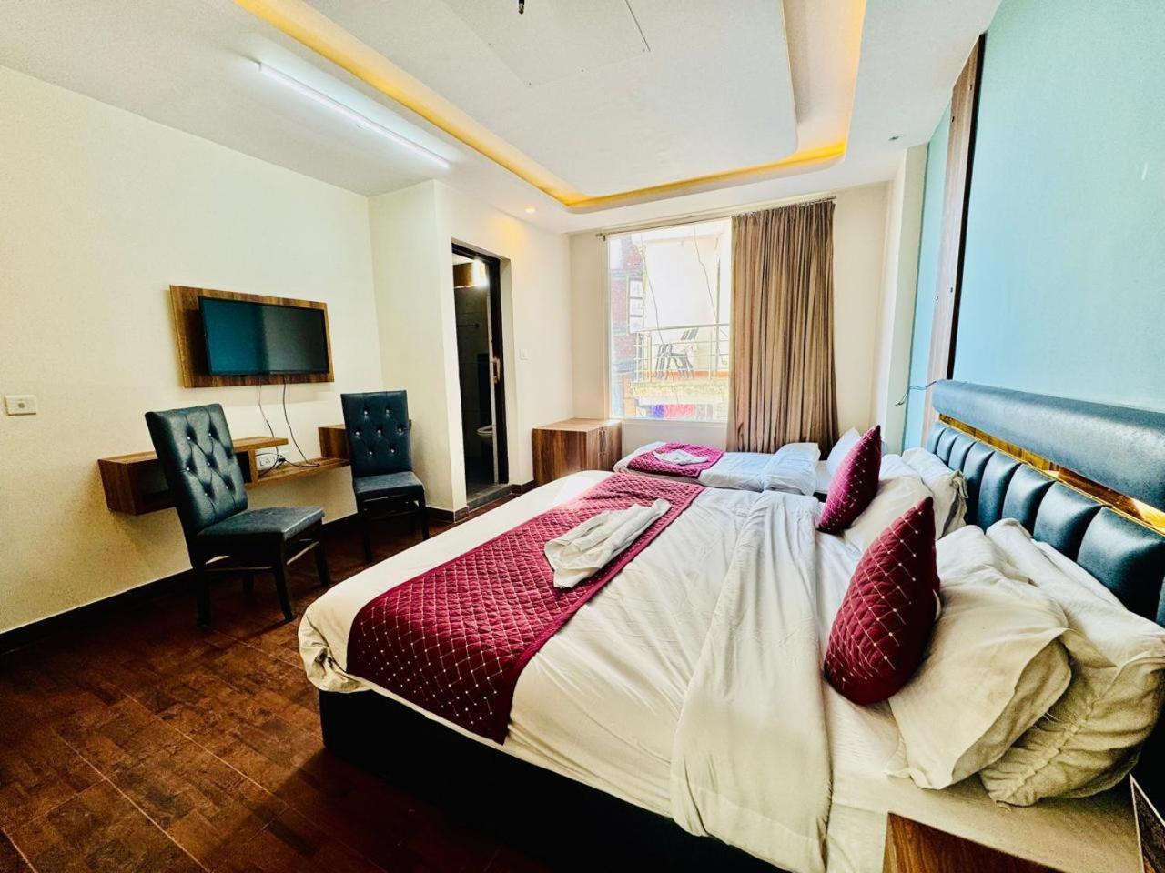 Royal Majestic View Point Lodge Manāli Extérieur photo