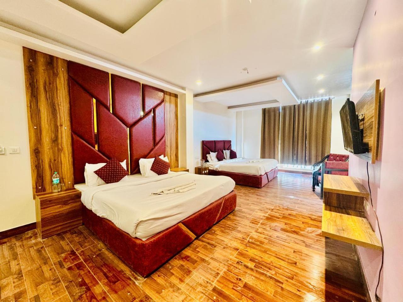 Royal Majestic View Point Lodge Manāli Extérieur photo